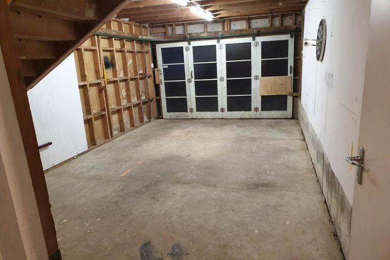 Photo of property in 809 Beach Road, Browns Bay, Auckland, 0630