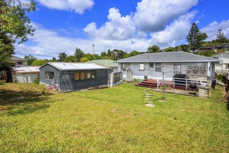 Photo of property in 71 Salamanca Road, Sunnynook, Auckland, 0620