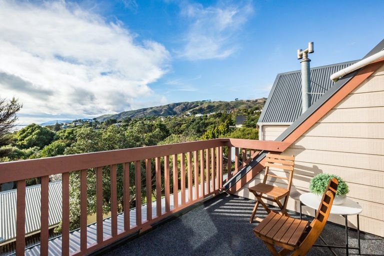 Photo of property in 4 Te Kura Road, Pukerua Bay, 5026