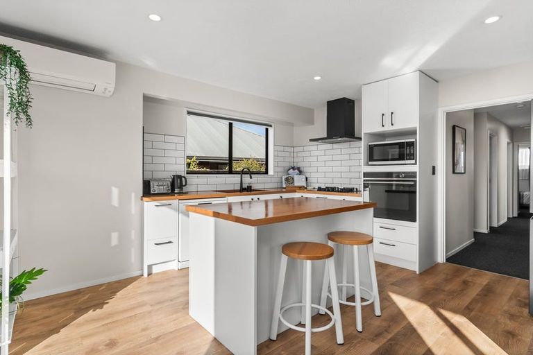 Photo of property in 83 Arcon Drive, Broomfield, Christchurch, 8042