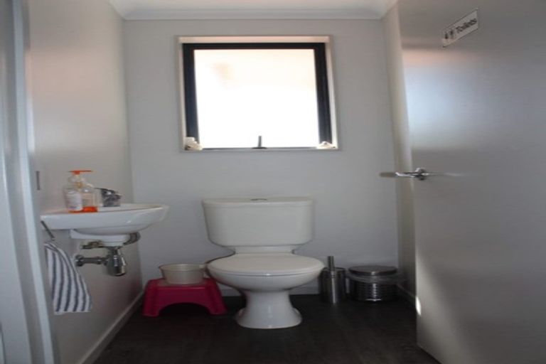 Photo of property in 169f Colwill Road, Massey, Auckland, 0614