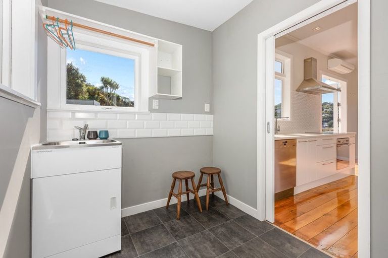 Photo of property in 26 Freeling Street, Island Bay, Wellington, 6023