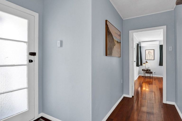 Photo of property in 15 Wrantage Street, Westown, New Plymouth, 4310