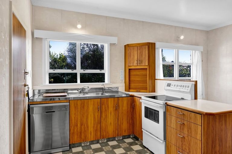 Photo of property in 57 Dixon Avenue, Hawera, 4610