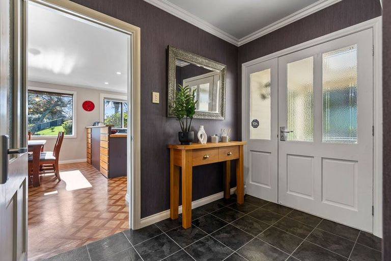 Photo of property in 218 Henwood Road, Paraite, New Plymouth, 4372