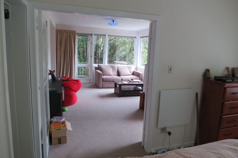 Photo of property in 42 Moana Road, Kelburn, Wellington, 6012