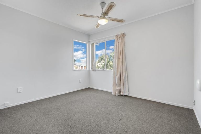 Photo of property in 161 Bradbury Road, Botany Downs, Auckland, 2010