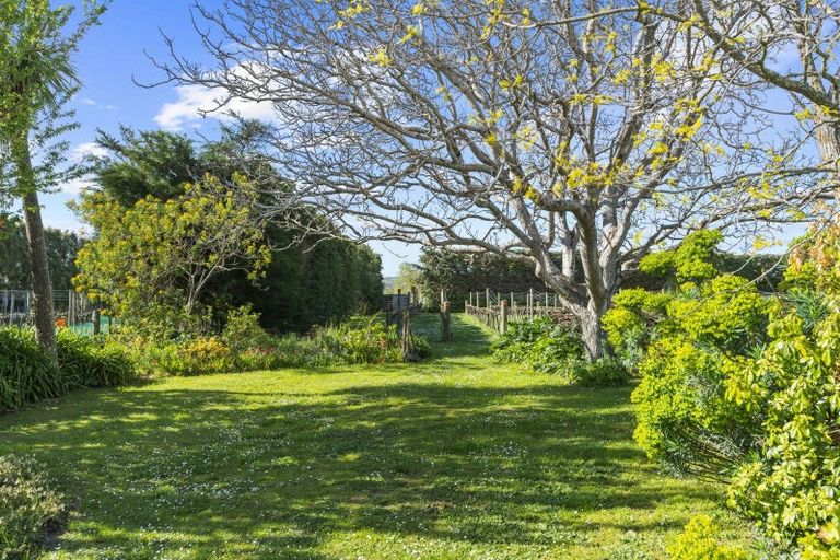 Photo of property in 190 Regent Street, Martinborough, 5711