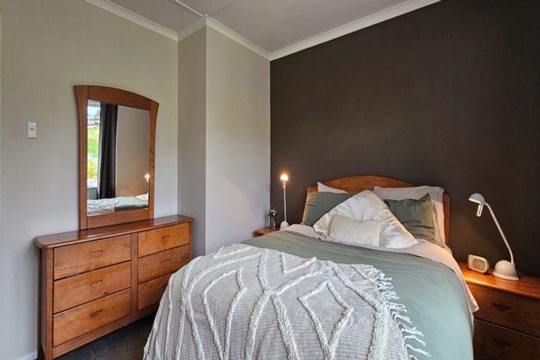 Photo of property in 11 Mcdonald Street, Brockville, Dunedin, 9011