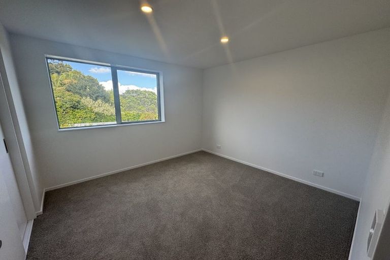 Photo of property in 2/39 Archers Road, Hillcrest, Auckland, 0629