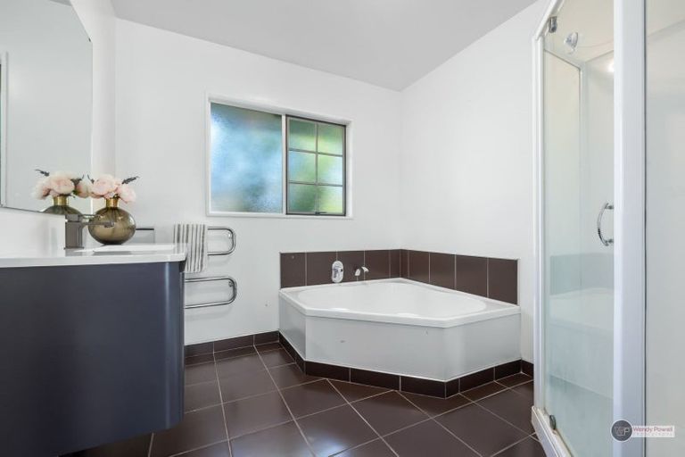 Photo of property in 28 Gurney Road, Kelson, Lower Hutt, 5010