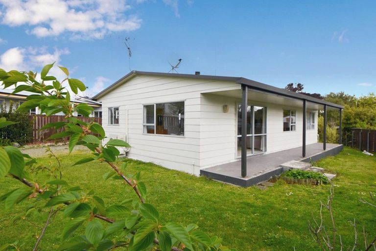 Photo of property in 37 Fisher Place, Carterton, 5713