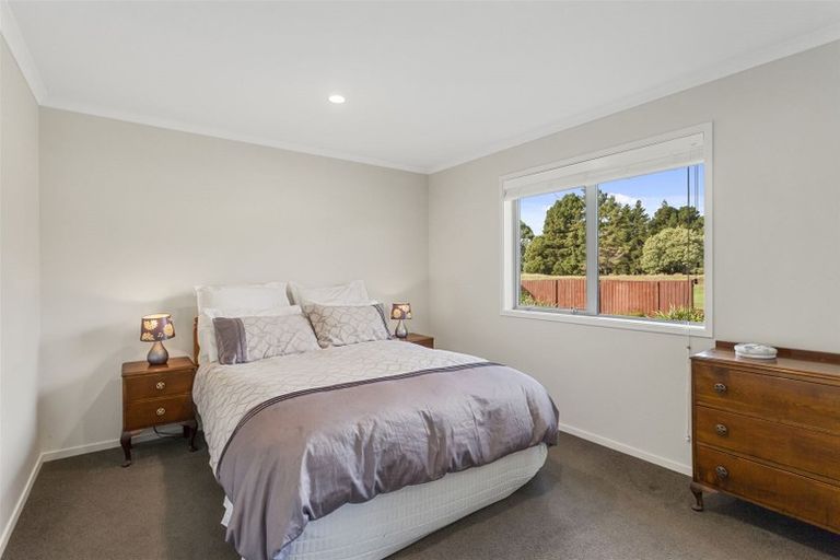 Photo of property in 56 Waratah Street, Avondale, Christchurch, 8061