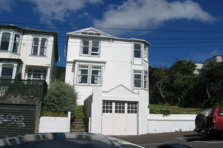 Photo of property in 9 Brougham Street, Mount Victoria, Wellington, 6011