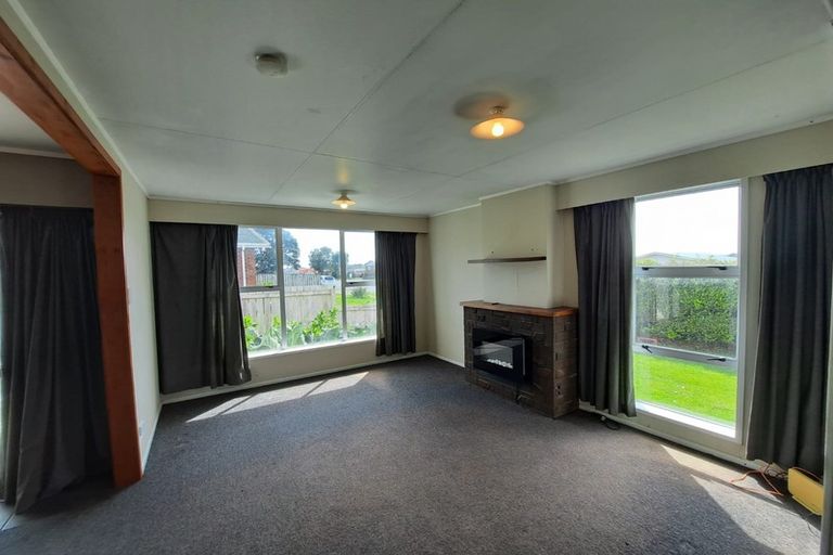 Photo of property in 35 Camellia Avenue, Bell Block, New Plymouth, 4312