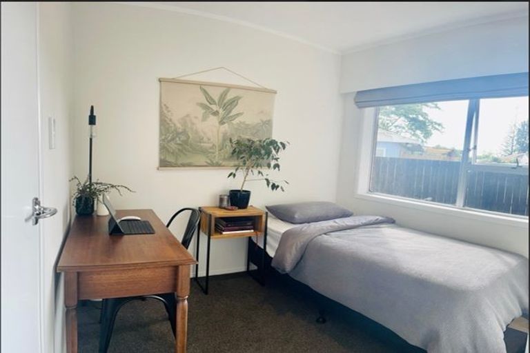 Photo of property in 2/551a Weymouth Road, Weymouth, Auckland, 2103