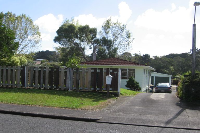 Photo of property in 99 Riverpark Crescent, Henderson, Auckland, 0610