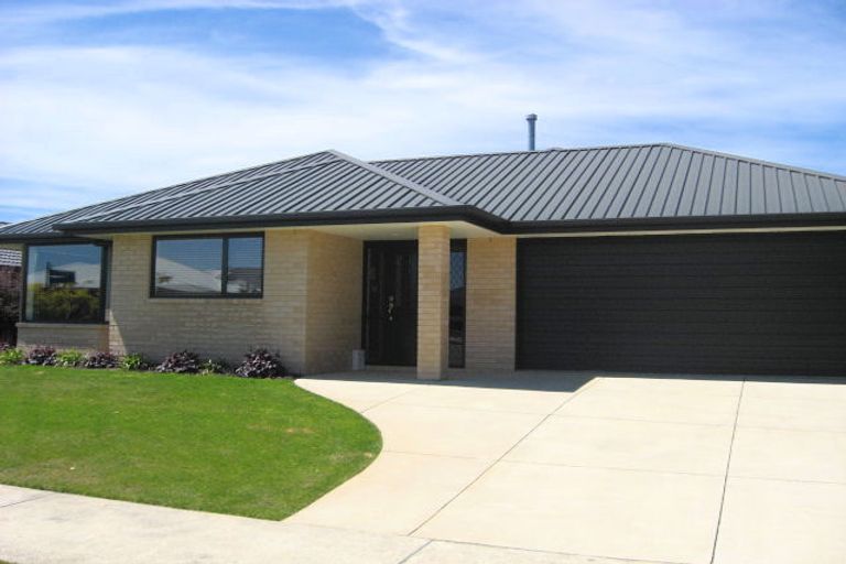 Photo of property in 9 Mistral Road, Northwood, Christchurch, 8051