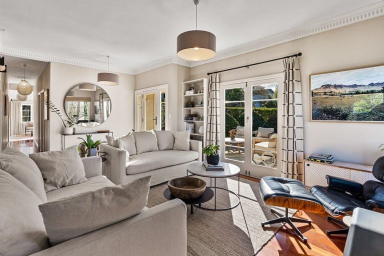 Photo of property in 113a Chaucer Road, Hospital Hill, Napier, 4110