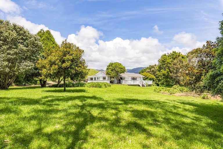 Photo of property in 93b Pukenamu Road, Te Horo, Otaki, 5581