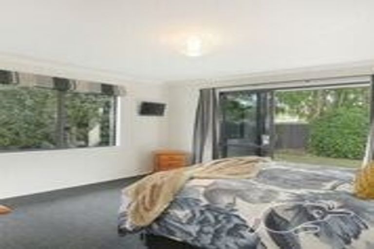 Photo of property in 1 Teal Close, Woolston, Christchurch, 8023