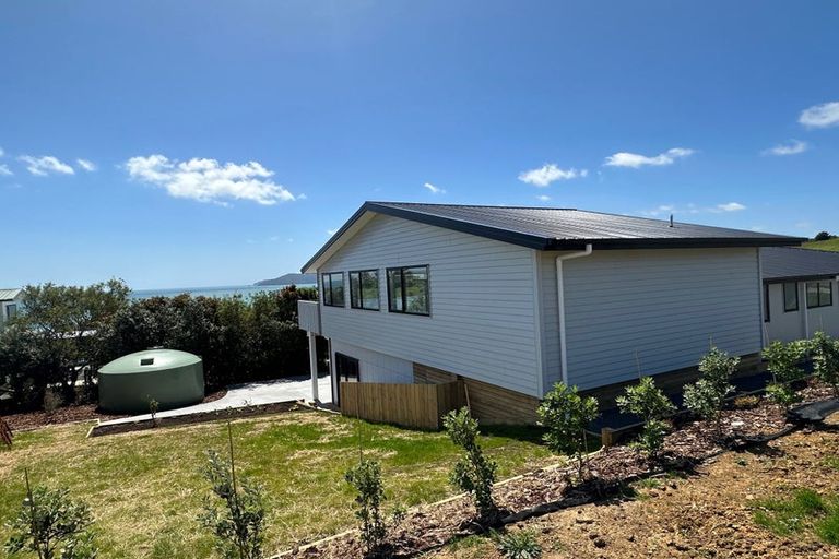 Photo of property in 77 Stratford Drive, Cable Bay, 0420