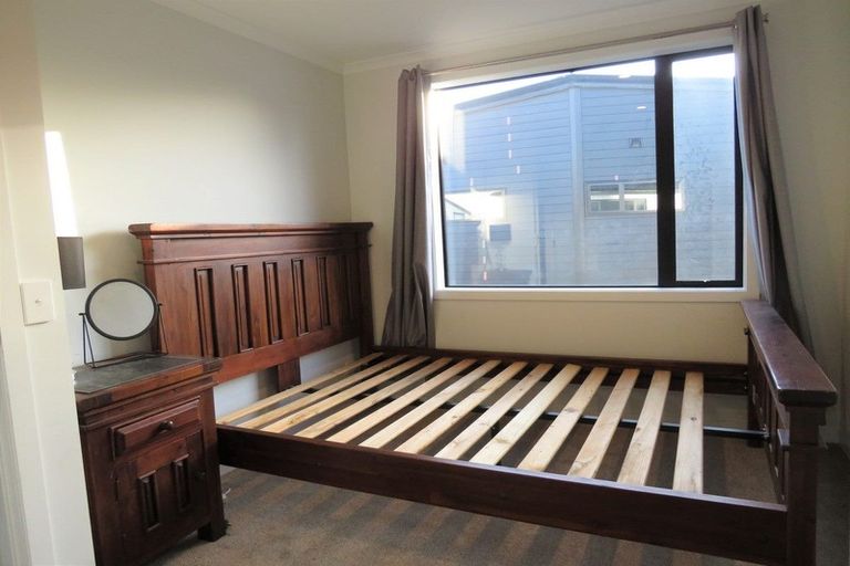 Photo of property in 8 Frank Gill Road, Hobsonville, Auckland, 0616