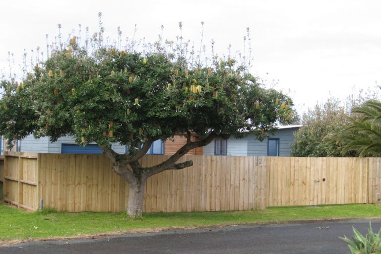 Photo of property in 17 Jane Gifford Place, Omaha, 0986