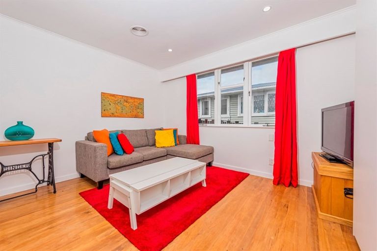 Photo of property in 12 Adriatic Avenue, Henderson, Auckland, 0612