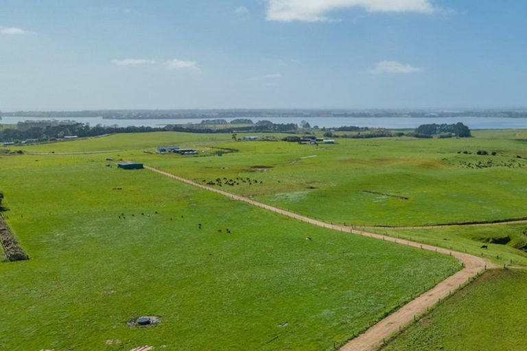 Photo of property in 1047 Awhitu Road, Pollok, 2683