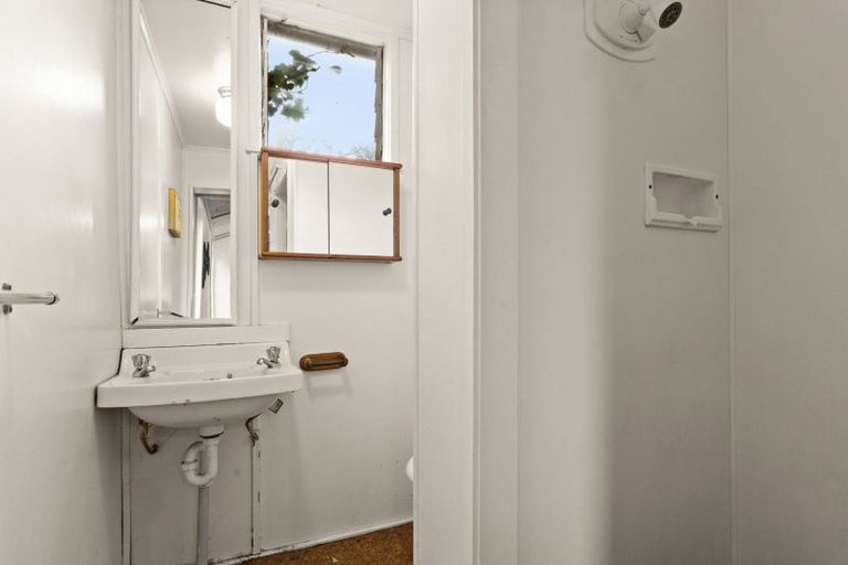 Photo of property in 19 Milton Road, Bluff Hill, Napier, 4110