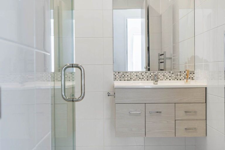 Photo of property in 18 Mapou Road, Hobsonville, Auckland, 0618