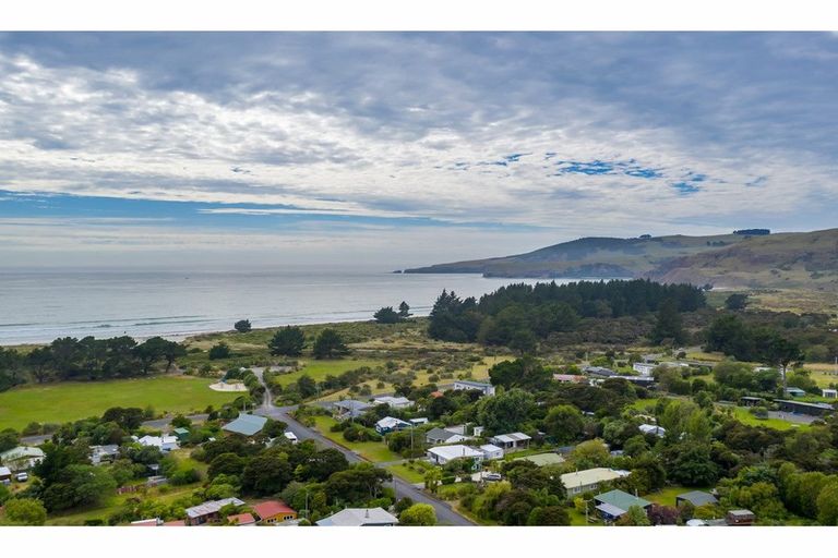 Photo of property in 17 Mihiwaka Road, Long Beach, Port Chalmers, 9081