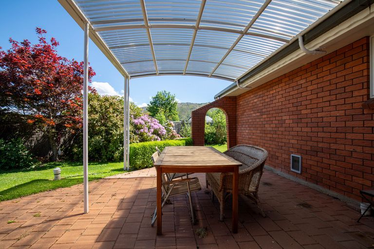 Photo of property in 23 Whitby Street, Clyde, 9330