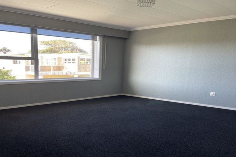 Photo of property in 11b Hine Street, New Plymouth, 4310