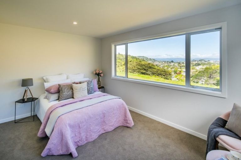 Photo of property in 92 Silverstream Road, Crofton Downs, Wellington, 6035