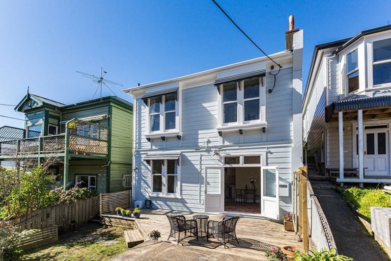 Photo of property in 19 Royal Street, Berhampore, Wellington, 6023