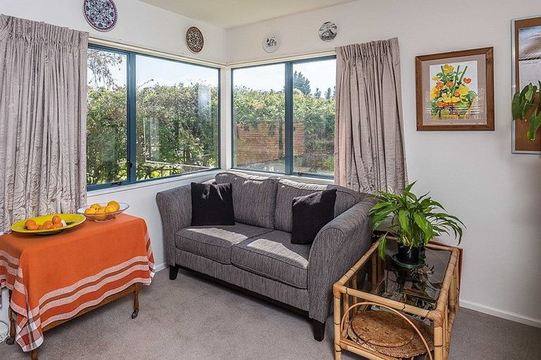 Photo of property in 8 Leigh Place, Paraparaumu Beach, Paraparaumu, 5032