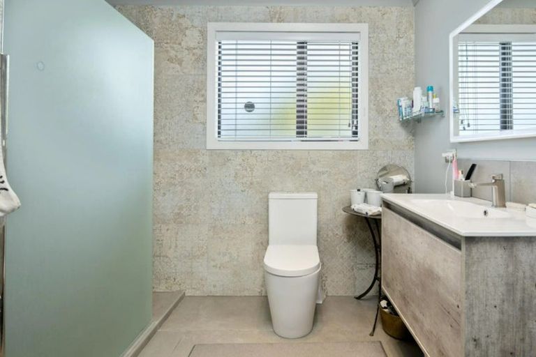 Photo of property in 247a Waikawa Road, Waikawa, Picton, 7220