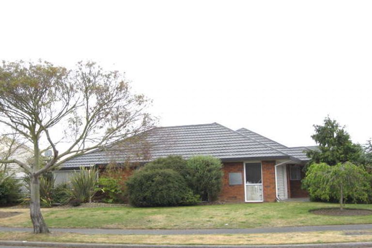 Photo of property in 46 Anglesea Avenue, Parklands, Christchurch, 8083
