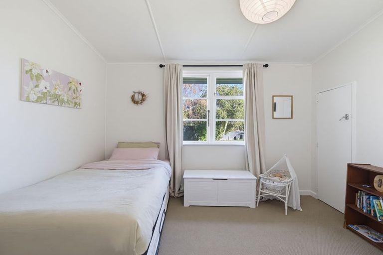 Photo of property in 13 Harker Street, Waipawa, 4210