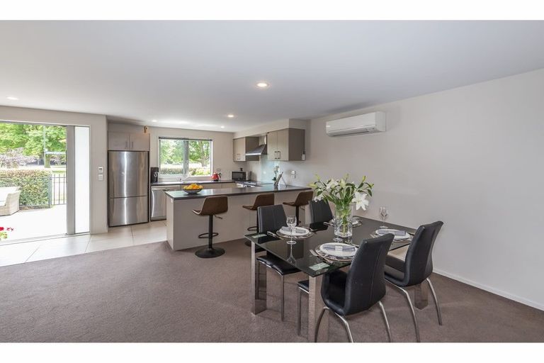 Photo of property in 8 Yew Tree Lane, Hillmorton, Christchurch, 8024