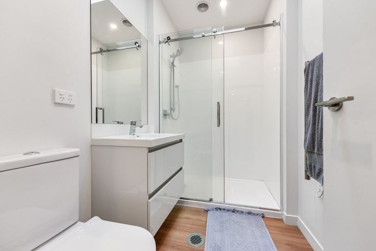 Photo of property in 2/14 Mitcham Avenue, Forest Lake, Hamilton, 3200