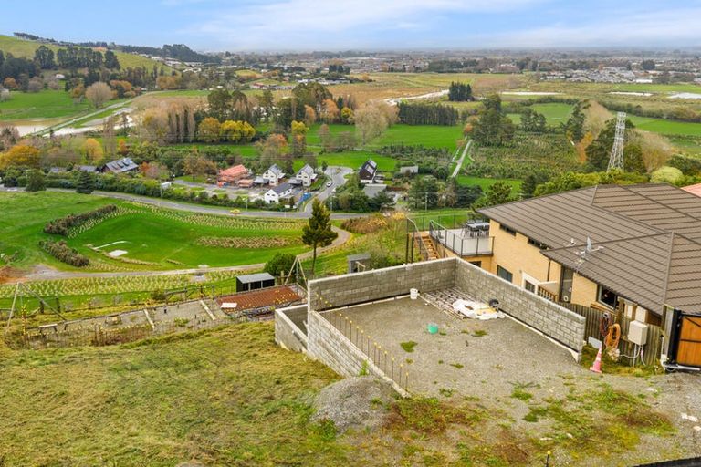 Photo of property in 48 Highcrest Heights, Westmorland, Christchurch, 8025