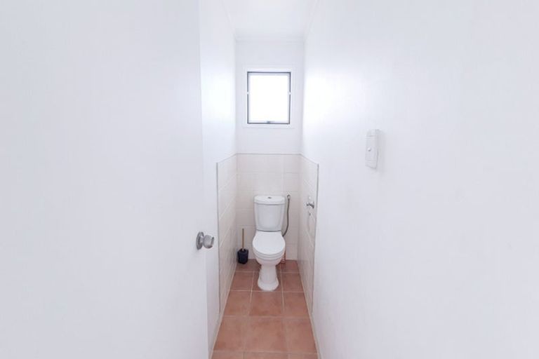 Photo of property in 57a Tiroroa Avenue, Te Atatu South, Auckland, 0610