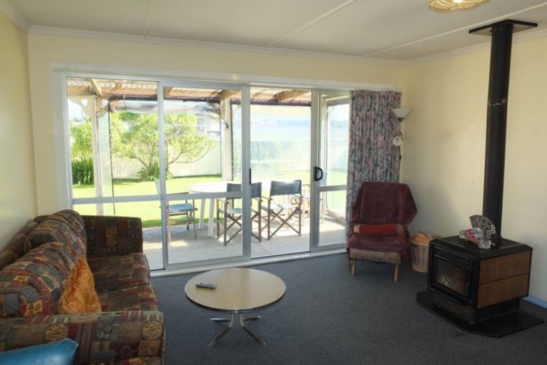 Photo of property in 17 Pratt Avenue, Foxton Beach, Foxton, 4815