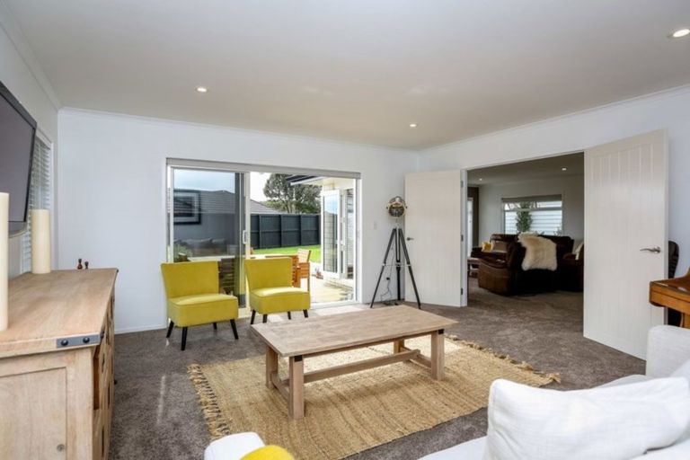 Photo of property in 3b Anderson Way, Highlands Park, New Plymouth, 4312