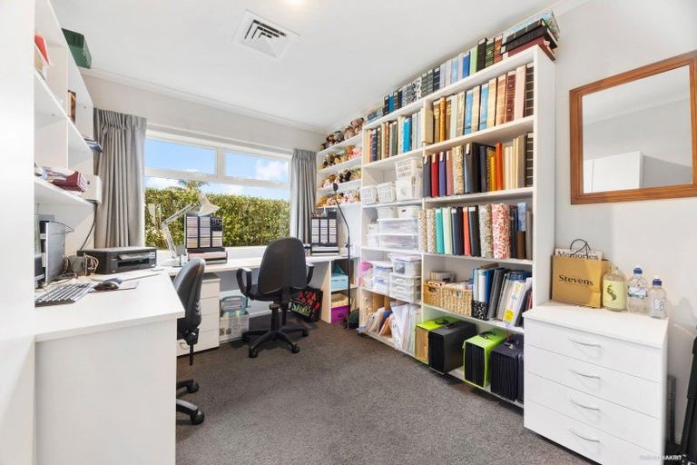 Photo of property in 18a Doment Crescent, Orewa, 0931