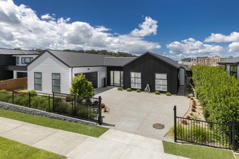 Photo of property in 80 Riverhead Point Drive, Riverhead, 0820