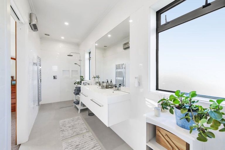 Photo of property in 14 Bealey Road, Leeston, 7683